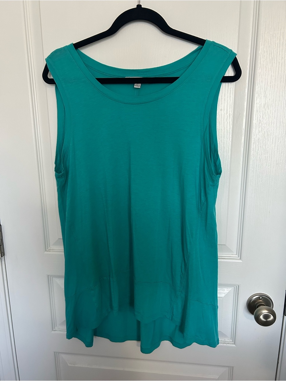 Adrienne Vittadini Teal Scoop Neck Sleeveless Tank